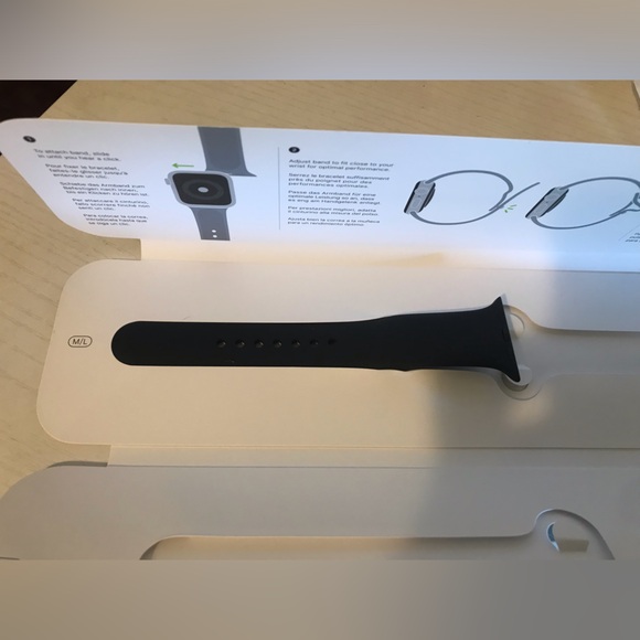 Apple Watch with Black Band one side only - Picture 6 of 7